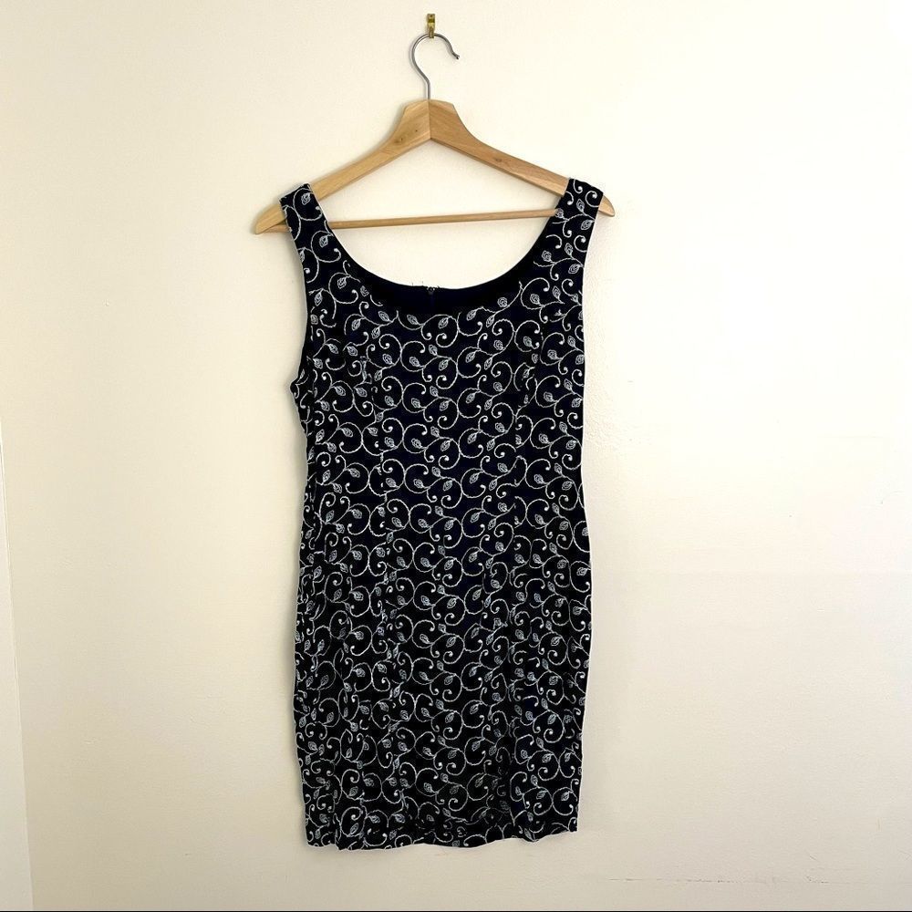 Vintage | 90s “Nu-Oz” Floral Embroidered Mini Dress
